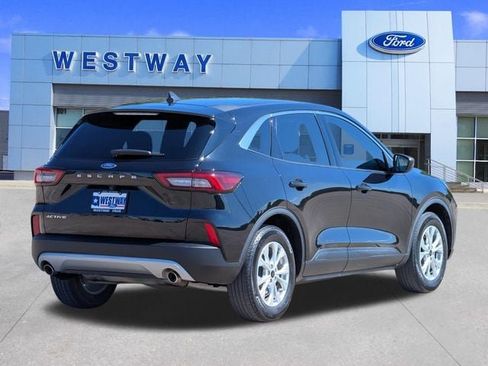 Used 2024 Ford Escape Active FWD image 3