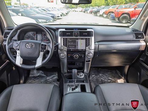 Used 2022 Toyota 4Runner SR5 Premium w/ Moonroof Package AWD/4WD image 42