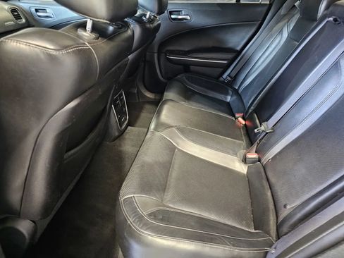 Used 2019 Dodge Charger SXT w/ Leather Interior Group RWD image 12