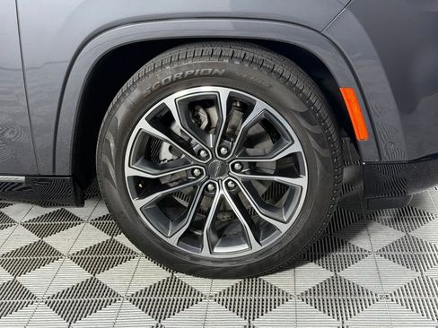 Certified 2023 Jeep Grand Wagoneer Series III AWD/4WD image 11