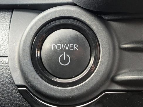 Used 2025 Toyota Crown Signia image 29