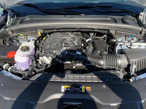 New 2025 Jeep Grand Cherokee Summit image 12