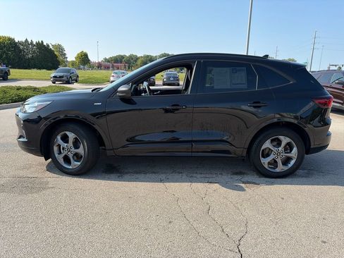 Used 2023 Ford Escape ST-Line w/ Tech Pack #1 AWD/4WD image 4