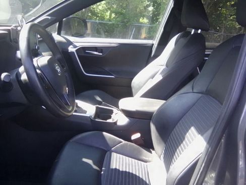 Used 2021 Toyota RAV4 XSE AWD/4WD image 10