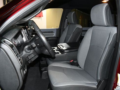 Used 2022 RAM 2500 Big Horn AWD/4WD image 7