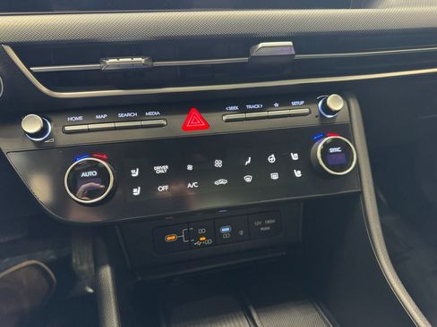 Used 2025 Hyundai Sonata Limited image 36