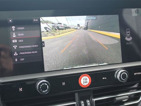 New 2026 Porsche Macan AWD/4WD image 20