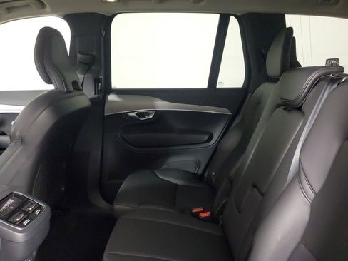 Certified 2025 Volvo XC90 B5 Core AWD/4WD image 12