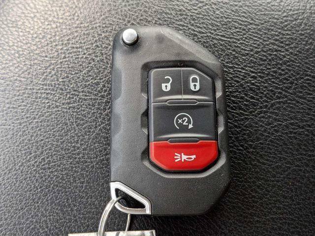 Used 2022 Jeep Gladiator Mojave w/ Trailer Tow Package AWD/4WD image 29