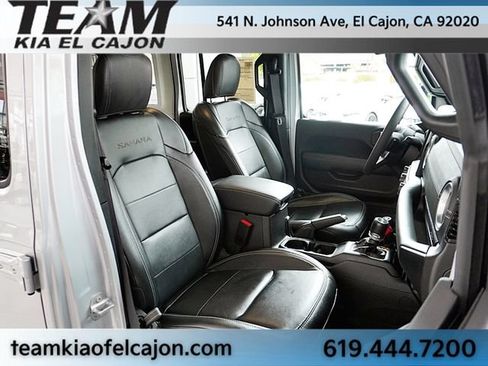Used 2023 Jeep Wrangler Unlimited Sahara AWD/4WD image 13