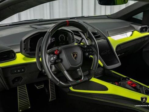 Used 2024 Lamborghini Revuelto AWD/4WD image 46
