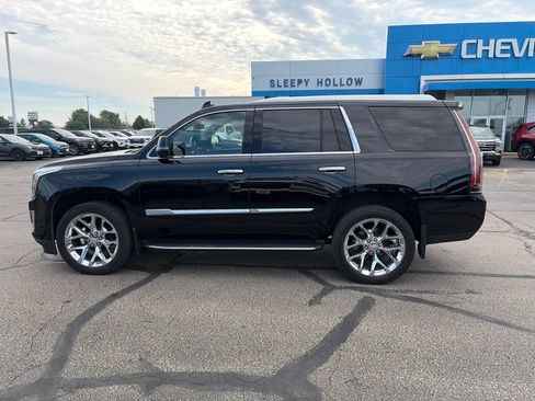 Used 2019 Cadillac Escalade Premium Luxury AWD/4WD image 8