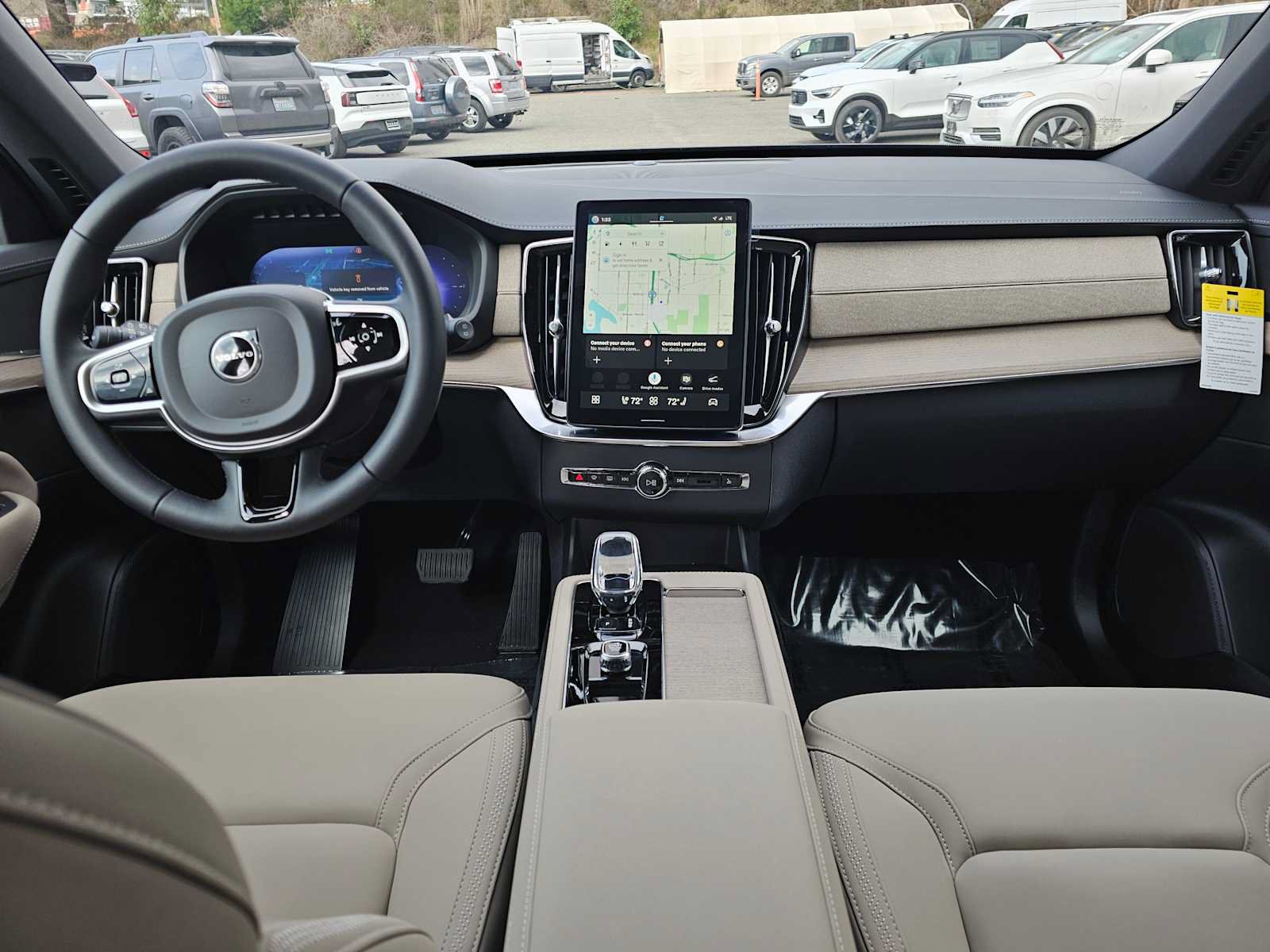 New 2026 Volvo XC90 T8 Plus w/ Protection Package AWD/4WD image 22