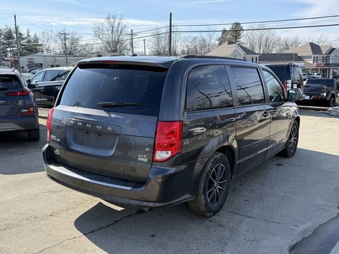 Used 2017 Dodge Grand Caravan GT image 6