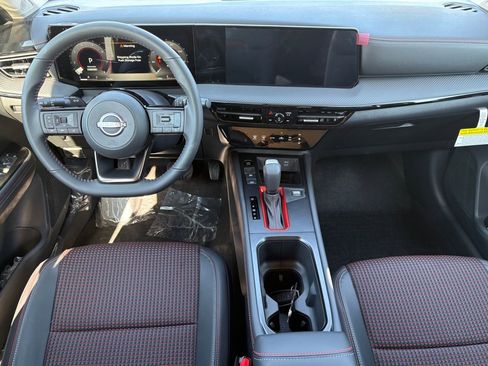 New 2026 Nissan Kicks SR FWD image 11