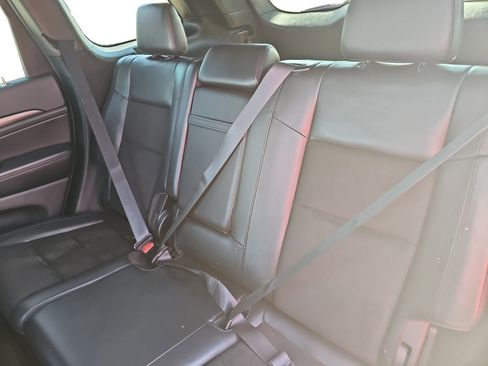 Used 2019 Jeep Grand Cherokee Altitude AWD/4WD image 16