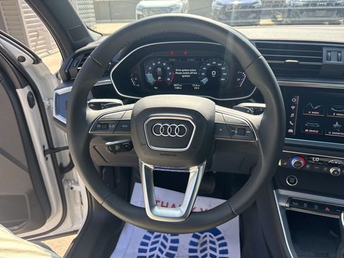 Used 2025 Audi Q3 2.0T Premium w/ Convenience Package image 21