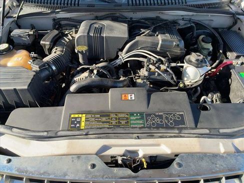 Used 2003 Ford Explorer XLT image 24