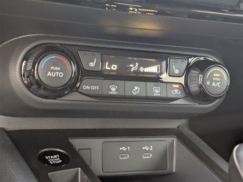 New 2026 Nissan Kicks SV image 13