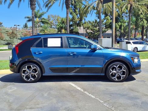 Certified 2025 Kia Niro SX Touring FWD image 5