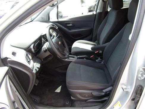 Used 2020 Chevrolet Trax LS w/ Tint and Cruise Package FWD image 13