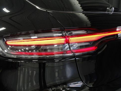 New 2026 Porsche Macan AWD/4WD image 16