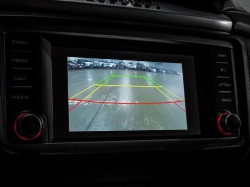 Used 2015 Ferrari California T image 27