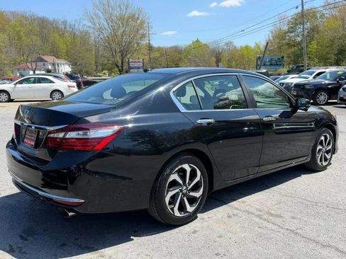 Used 2017 Honda Accord EX-L image 8