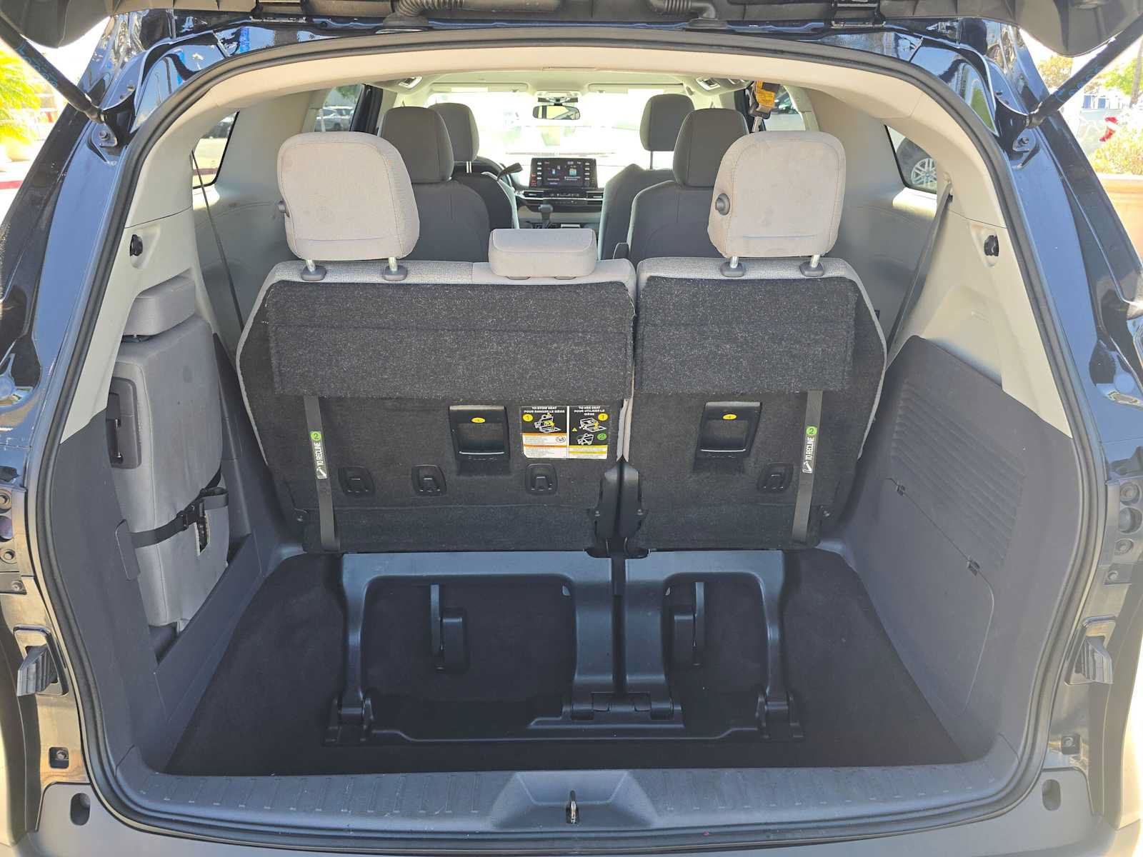 Certified 2023 Toyota Sienna LE FWD image 15