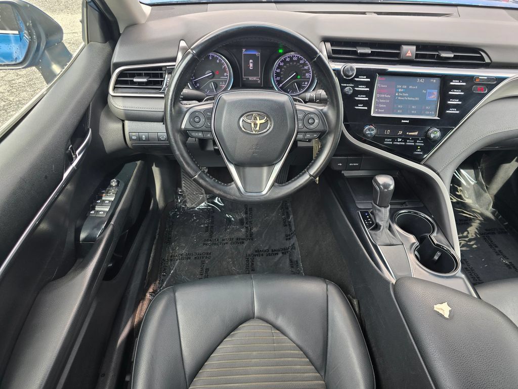 Used 2020 Toyota Camry SE FWD image 30
