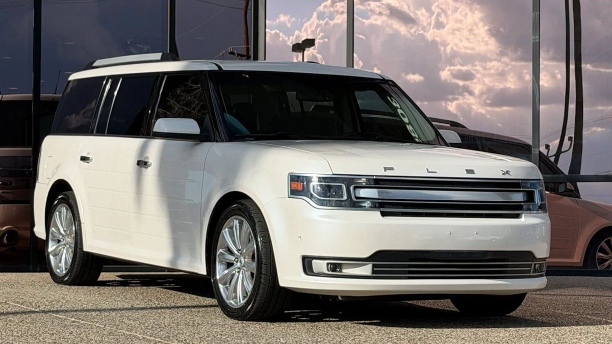 Used 2018 Ford Flex Limited w/ Equipment Group 303A AWD/4WD image 20