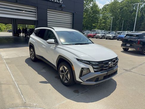 Used 2026 Hyundai Tucson SEL AWD/4WD image 2