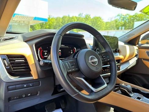 Used 2023 Nissan Rogue Platinum w/ Platinum Premium Package AWD/4WD image 14