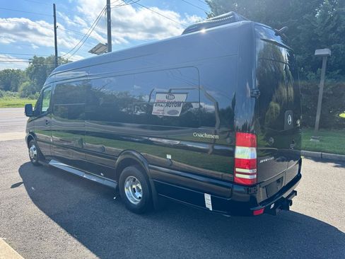 Used 2017 Mercedes-Benz Sprinter 3500 image 8