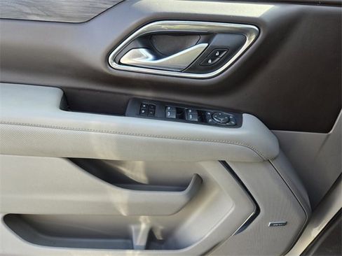 Used 2022 GMC Yukon SLT w/ SLT Luxury Package image 31