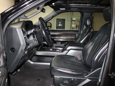 Used 2019 Ford Expedition Max Limited w/ Equipment Group 301A RWD image 11