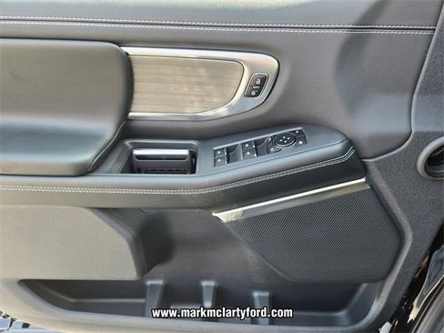 New 2026 Ford Expedition Platinum image 24