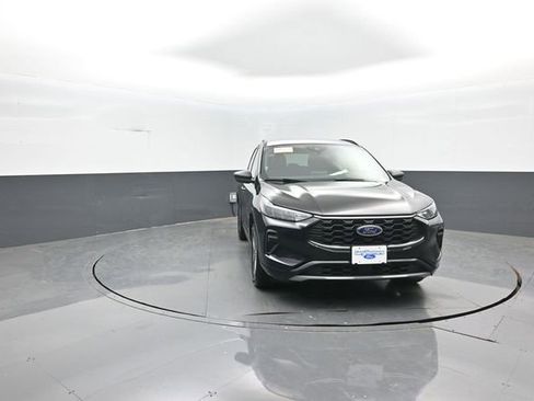 Used 2023 Ford Escape ST-Line AWD/4WD image 2