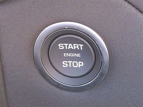 New 2026 Land Rover Range Rover Velar Dynamic SE image 12