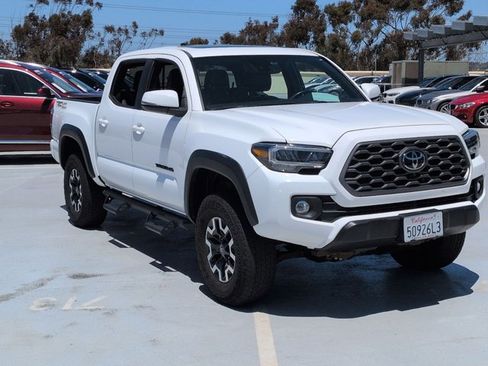 Used 2022 Toyota Tacoma TRD Off-Road w/ TRD Premium Off Road Package RWD image 3
