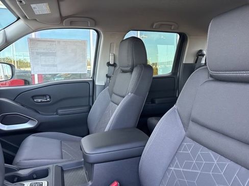 New 2026 Nissan Frontier SV image 9