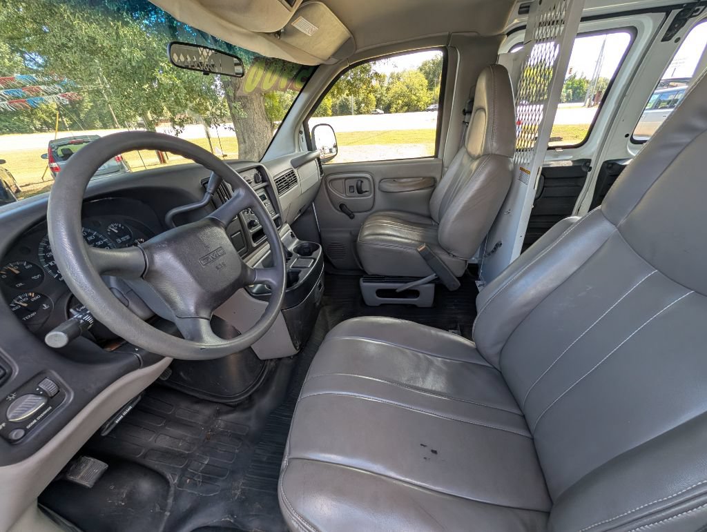 Used 2001 GMC Savana 2500 Extended RWD image 7