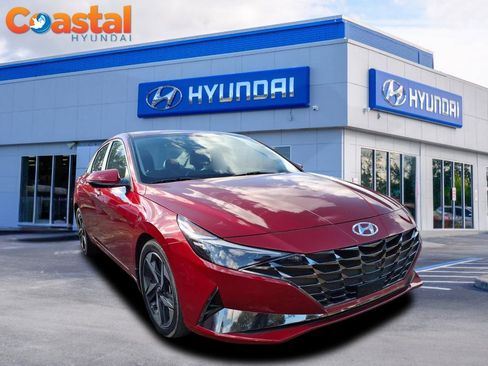 Used 2022 Hyundai Elantra Limited image 1