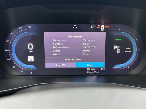 Certified 2023 Volvo C40 P8 Recharge Ultimate image 25