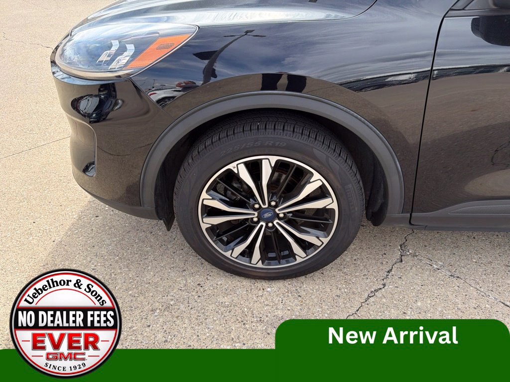 Used 2022 Ford Escape SE w/ SE Sport Appearance Package AWD/4WD image 14