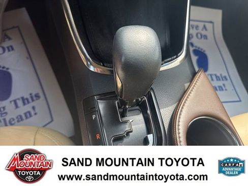 Used 2018 Toyota Avalon XLE FWD image 20