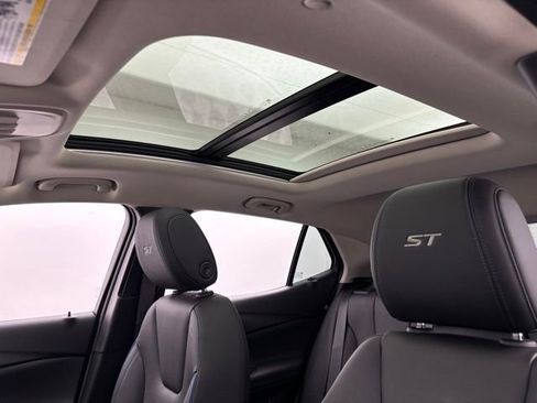New 2026 Buick Encore GX Sport Touring w/ Advanced Technology Package FWD image 5