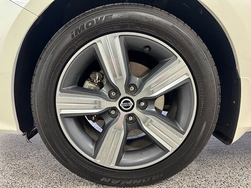 Used 2021 Nissan Altima 2.5 SV image 22