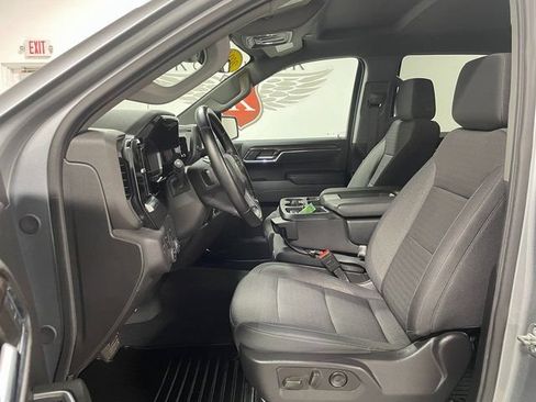 Used 2024 Chevrolet Silverado 1500 LT AWD/4WD image 11