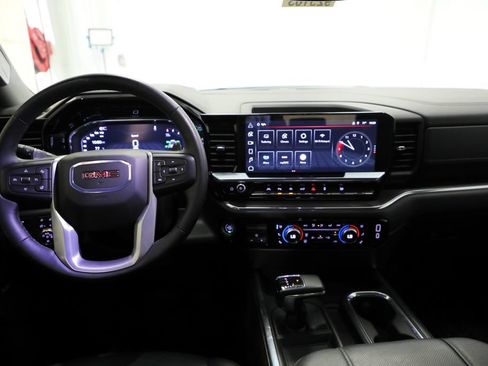 Used 2024 GMC Sierra 1500 SLT w/ SLT Premium Package AWD/4WD image 2